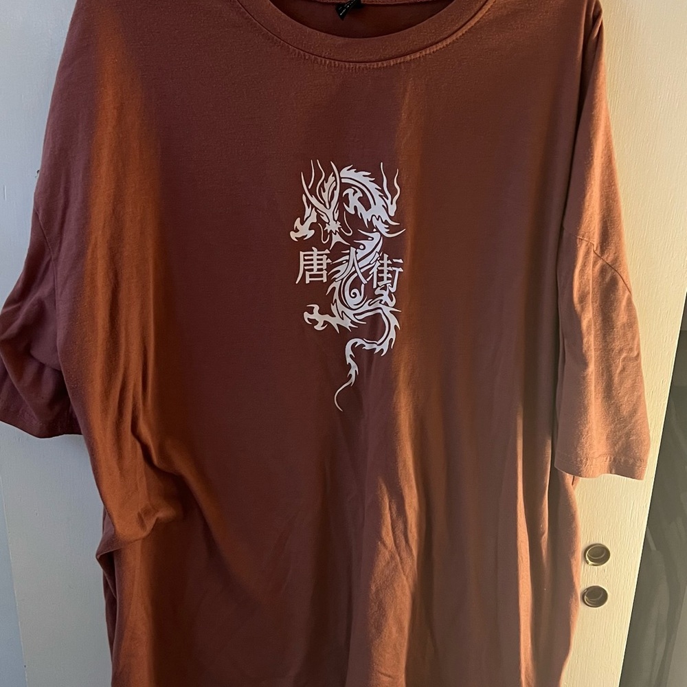 oversized dragon tee